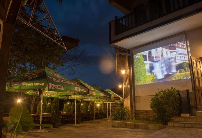 호텔 комплекс водопада