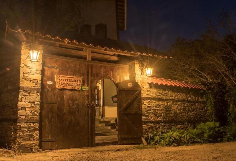 호텔 комплекс водопада