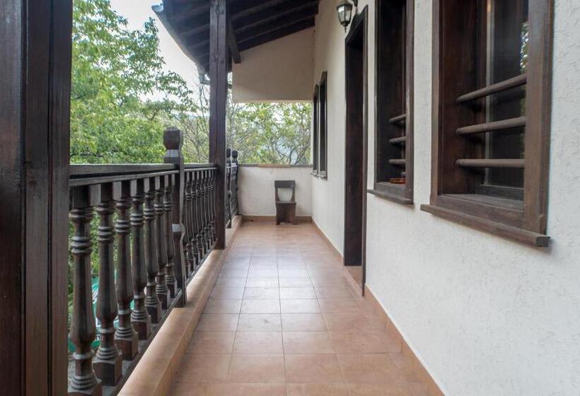 호텔 комплекс водопада