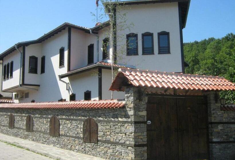 호텔 комплекс водопада