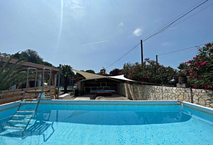 Отель Agriturismo Scannaporco