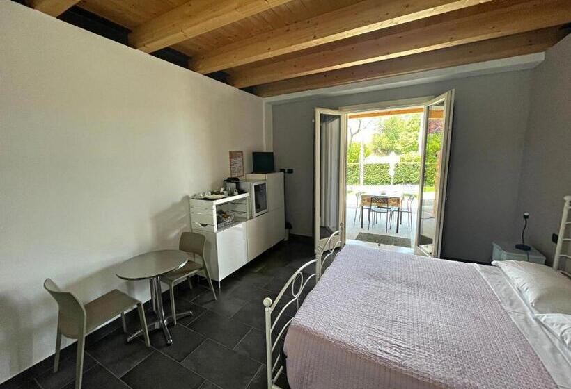 Отель Agriturismo Scannaporco