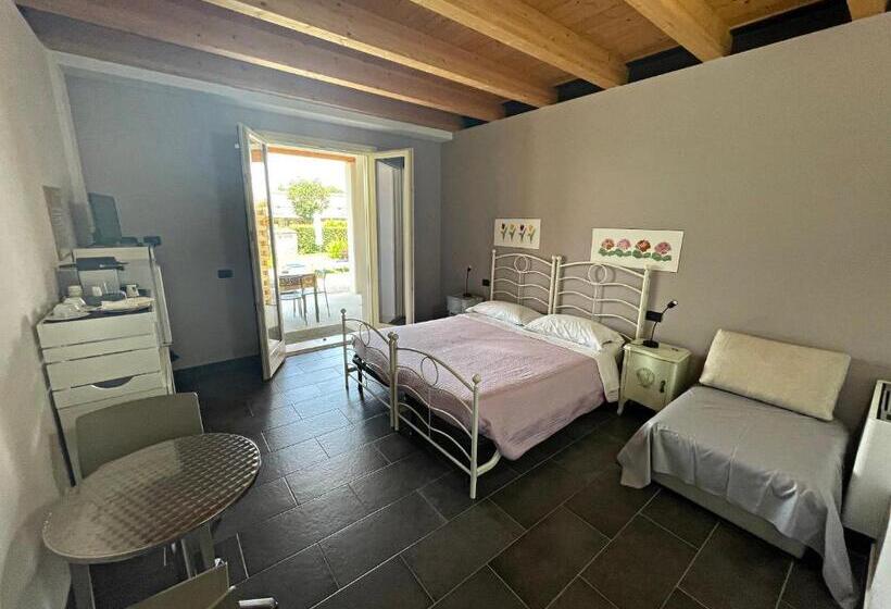 Отель Agriturismo Scannaporco