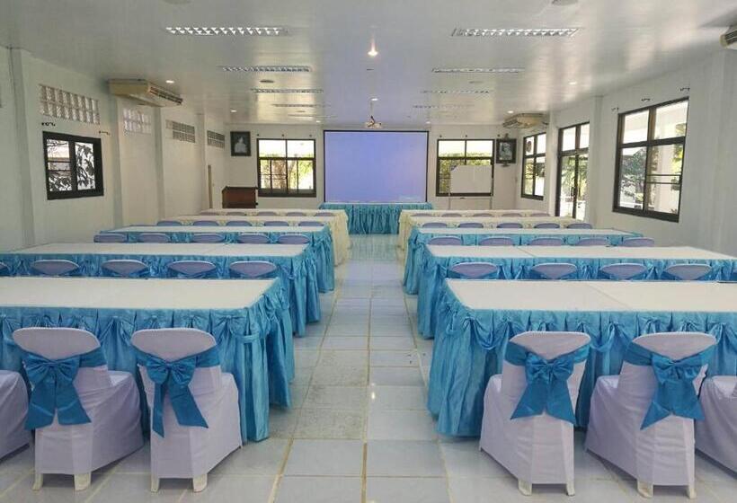 בית מלון כפרי Laytrang Pakmeng Marina Spa And Resort