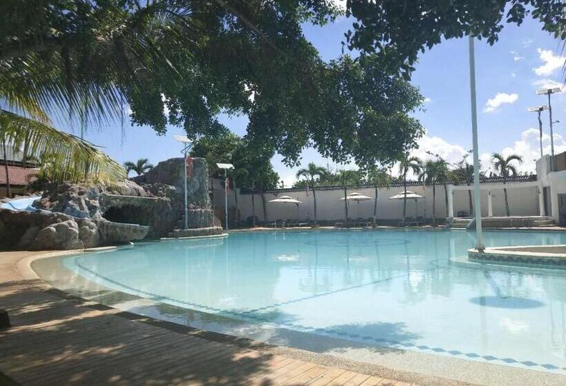 هتل 皇家一号度假村 Tourist Garden