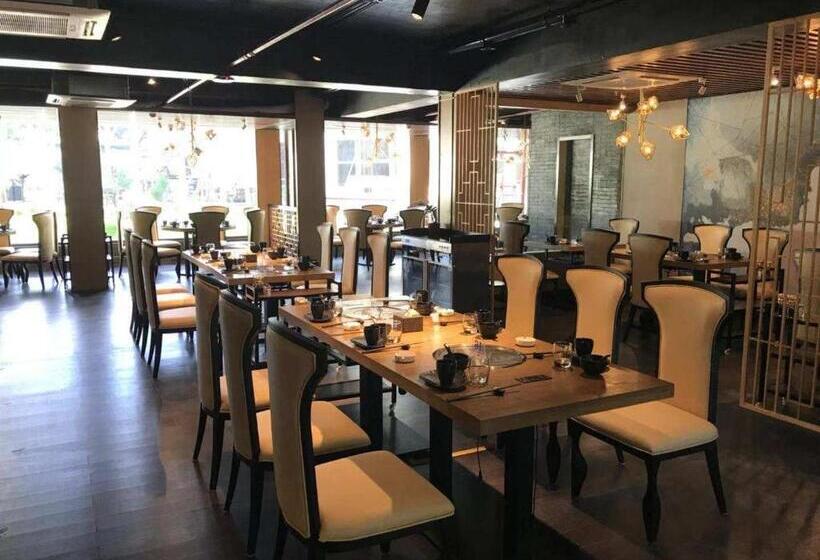 هتل 皇家一号度假村 Tourist Garden