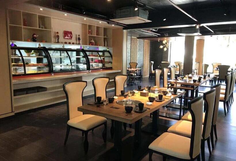 هتل 皇家一号度假村 Tourist Garden