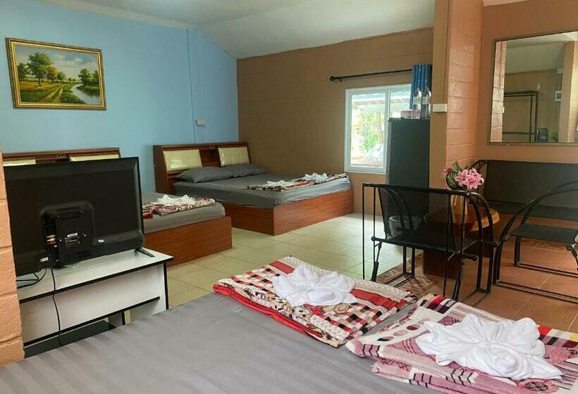 בית מלון כפרי ทับศิลารีสอร์ท Tubsila Resort