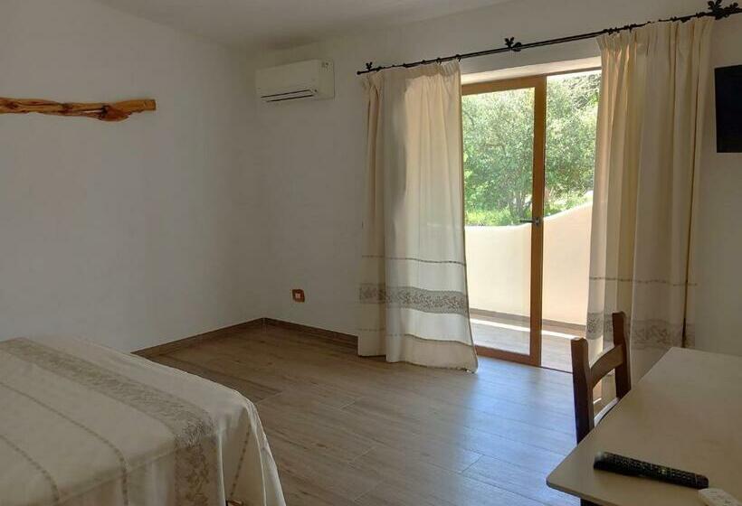 ホテル Turismo Rurale Lu Stazzu Arzachena