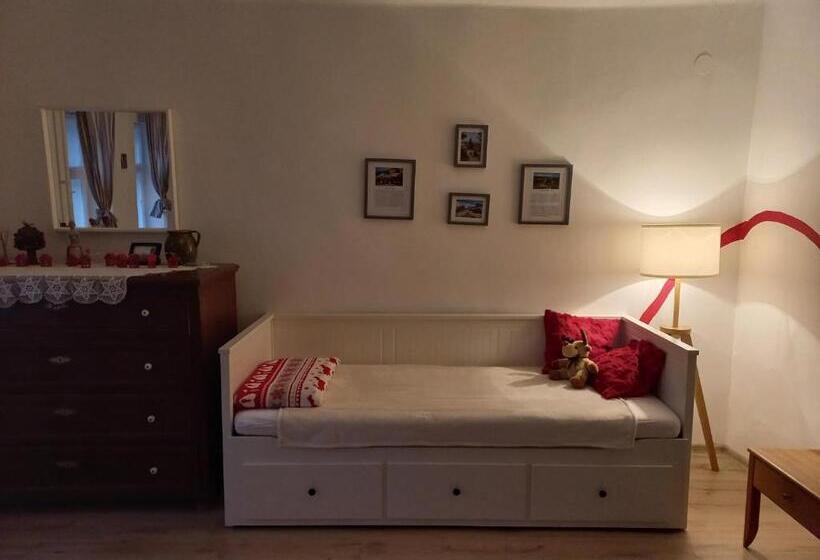 Lankás Vendégház   Hollókő