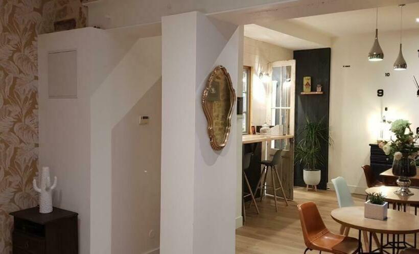 Les Bories In The City   Bed & Breakfast