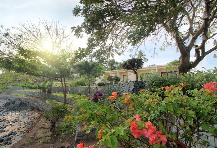 Lombok Sunset Bay Resort