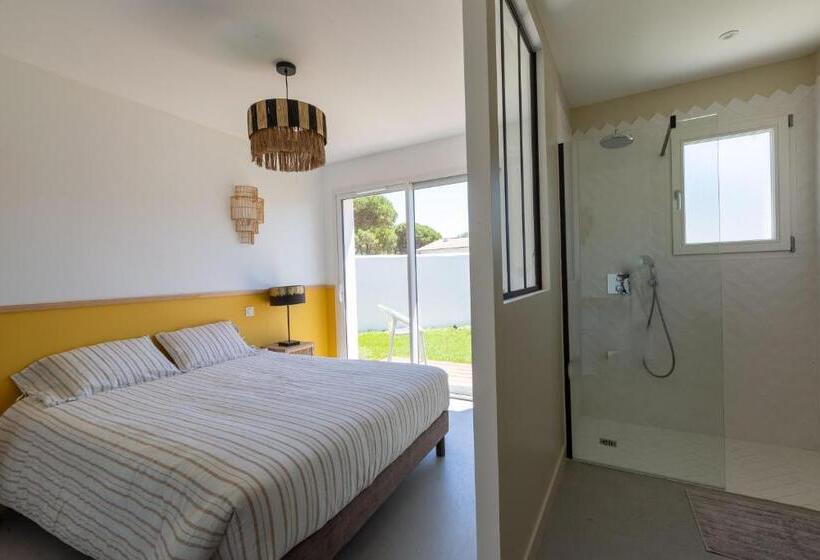 Magnifique Récente Villa De Charme Avec Piscine