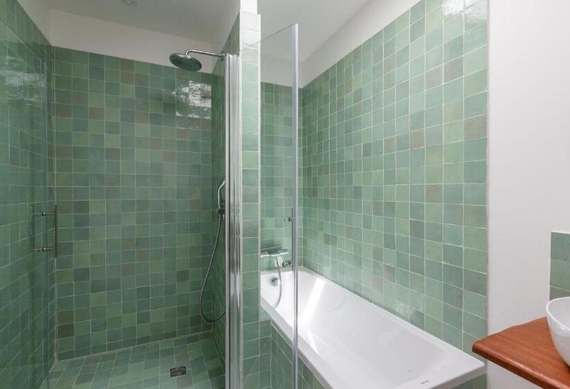 Magnifique Récente Villa De Charme Avec Piscine