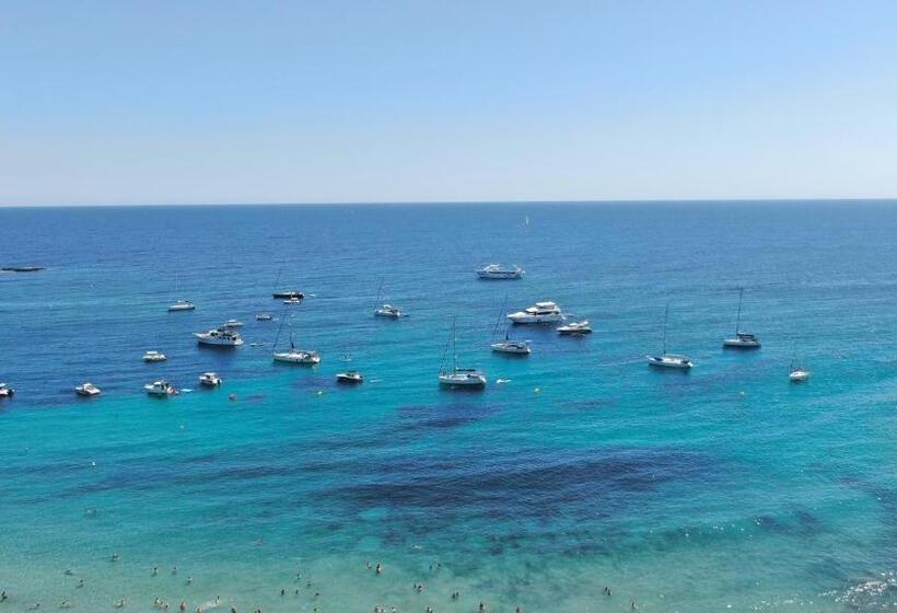 Mama Banana Relax House