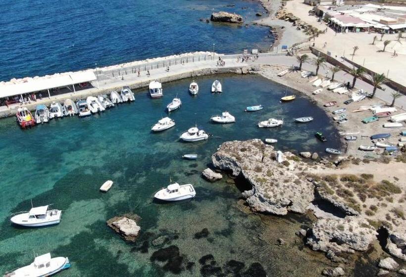 Mama Banana Relax House