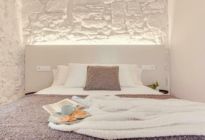 Old Quarter Boutique