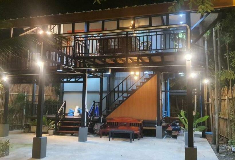 펜션 บ้านสวนในฝัน ตลาดน้ำท่าคา