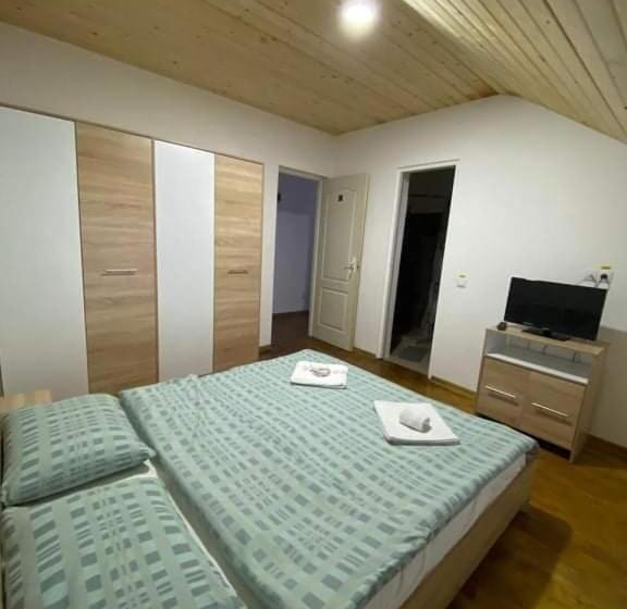 ペンション Casa Arabela