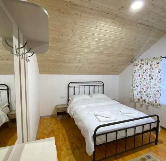 ペンション Casa Arabela