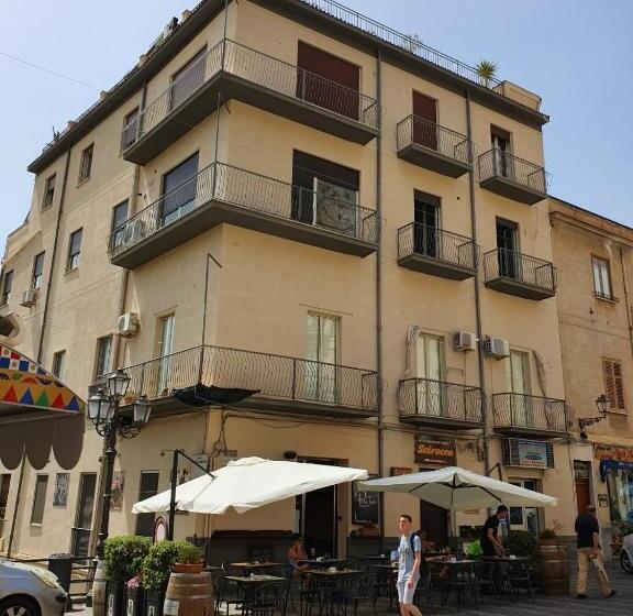 بنسيون Casa Del Moro