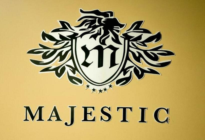 פנסיון Casa Majestic