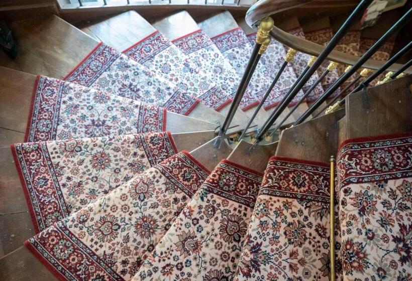 بنسيون Château De La Tourlandry