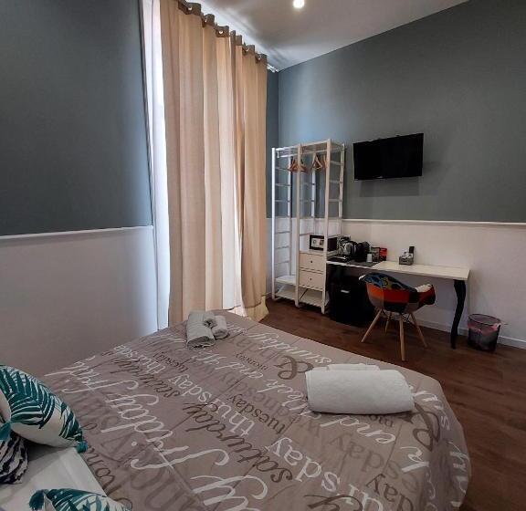 پانسیون Crispirooms