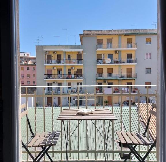 پانسیون Crispirooms