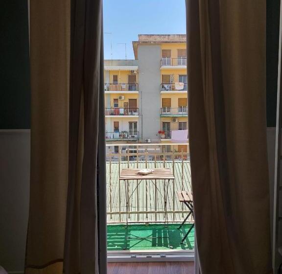 پانسیون Crispirooms