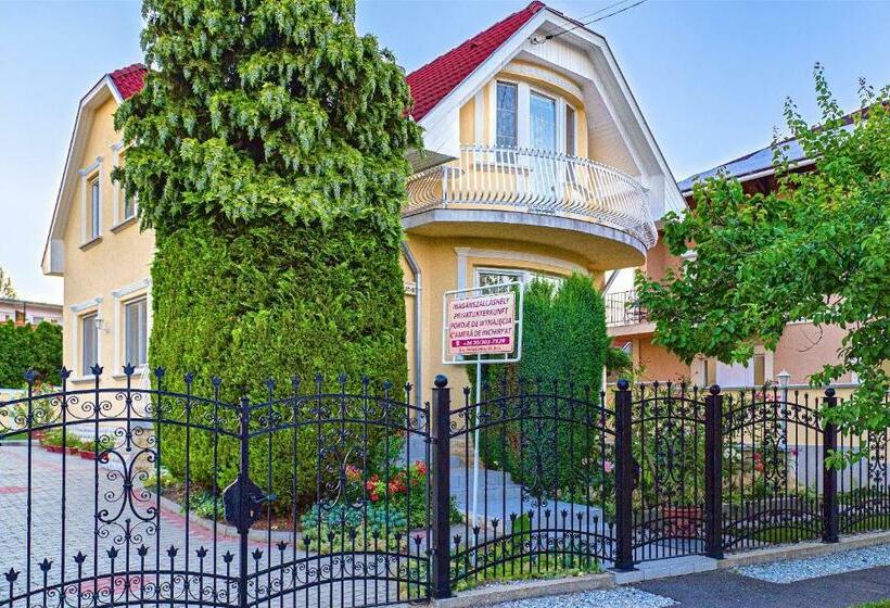 Пансион Csontos Vendégház