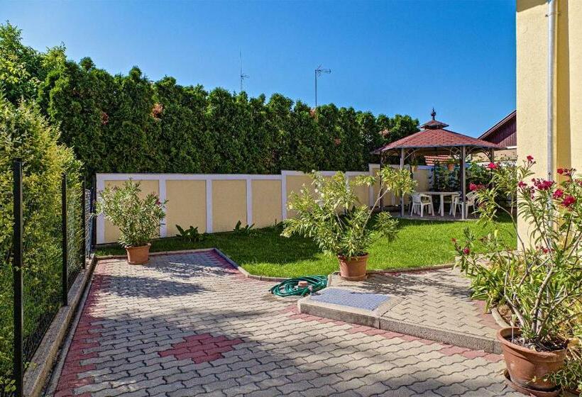 Пансион Csontos Vendégház