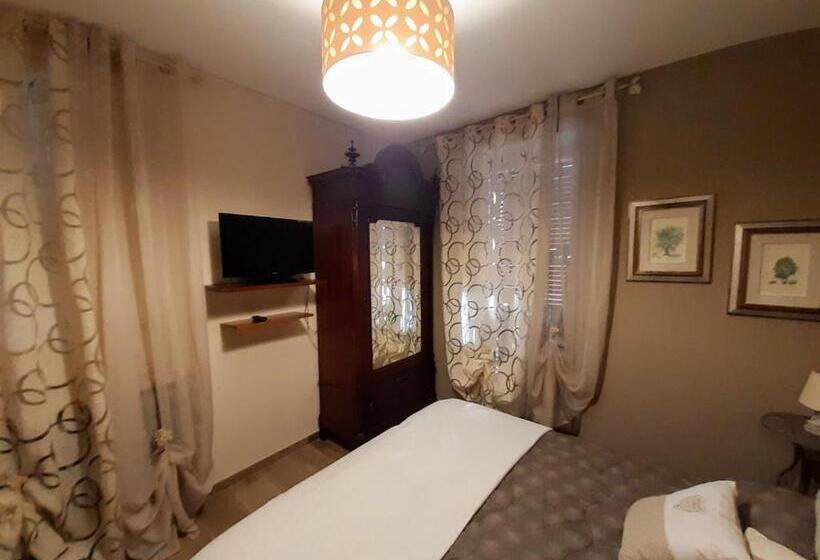 بنسيون La Rosa Di Francesco Inn