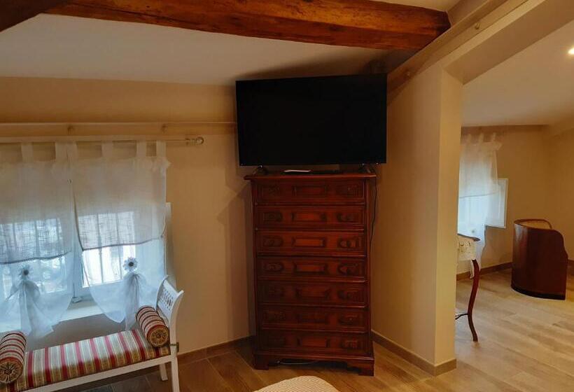 بنسيون La Rosa Di Francesco Inn