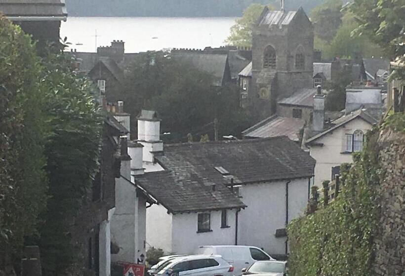 بنسيون The Garden Room