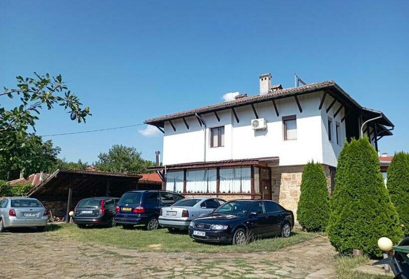 بنسيون Toncho S Guest House For 16 Guests