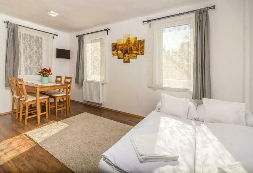 پانسیون Villa Szilva Vendégház