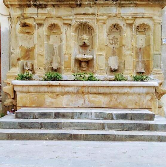 The Palace B&b And Apartments