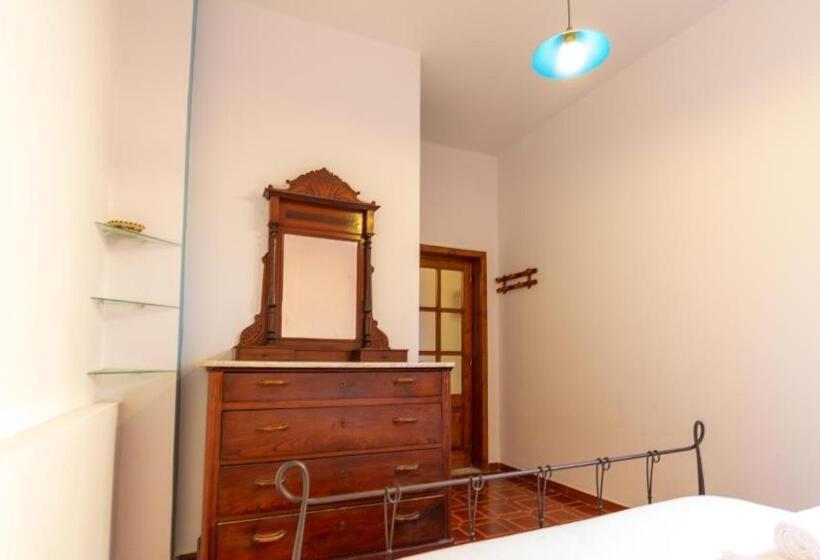 Welcomely   Josto Panoramic House