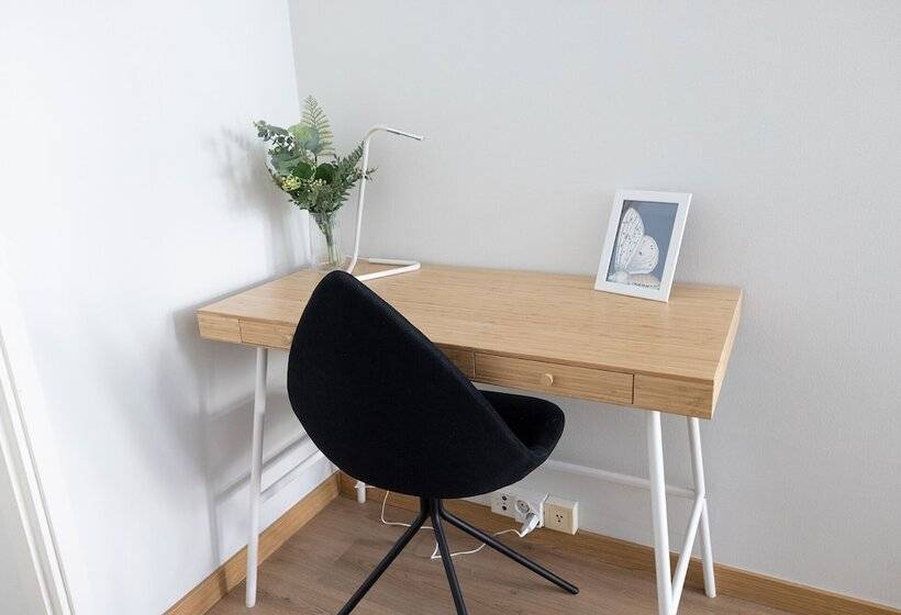 2ndhomes Bright 1br Apartment With Superb Location!