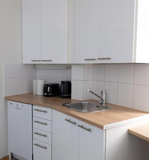 2ndhomes Bright 1br Apartment With Superb Location!