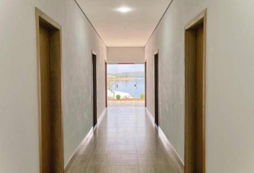 הוסטל Brisa Do Lago Pousada