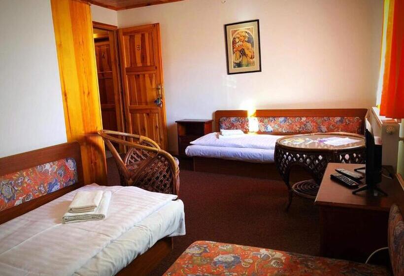 ユースホステル Hostinec Selský Dvůr