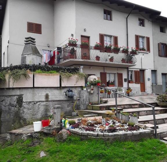 B&b Naquane 2