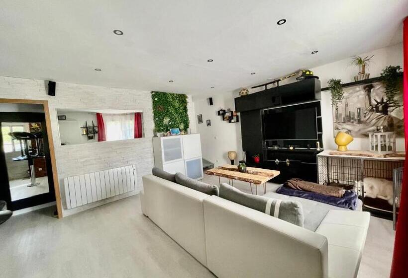 Bed and Breakfast Chambres D Hôtes à Thèmes à 2,4km Du Parc