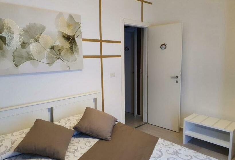 ベッドアンドブレックファースト Le Finestre Sulla Piazza