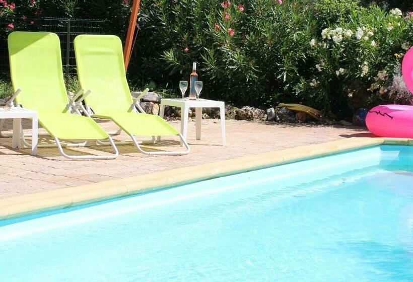 민박 Le Petit Paradis   La Provençale