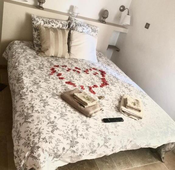 مبيت وإفطار O Patio Du Mas