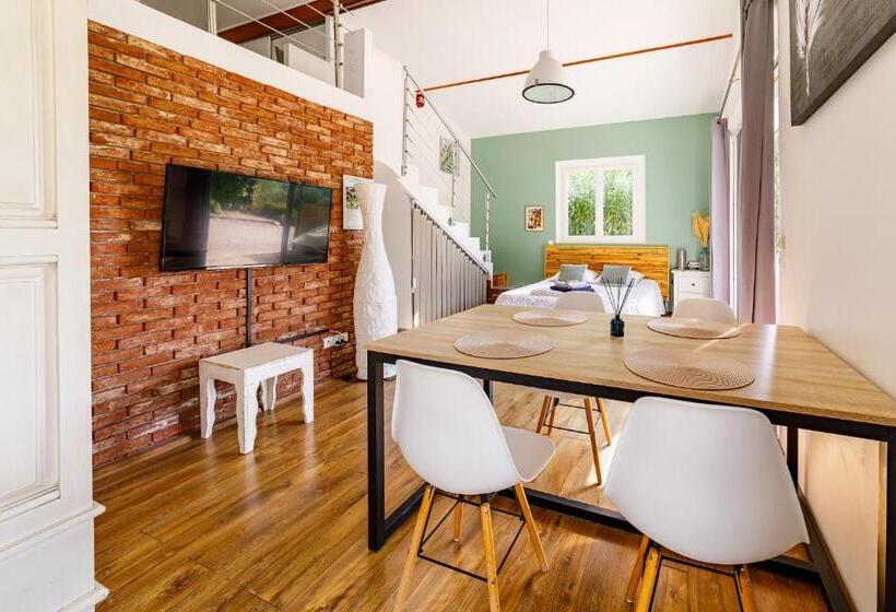 مبيت وإفطار O Patio Du Mas