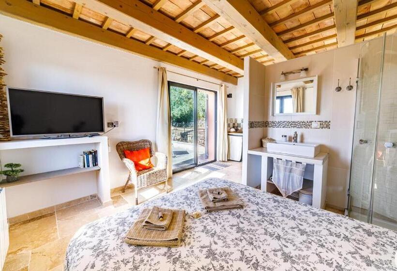 مبيت وإفطار O Patio Du Mas